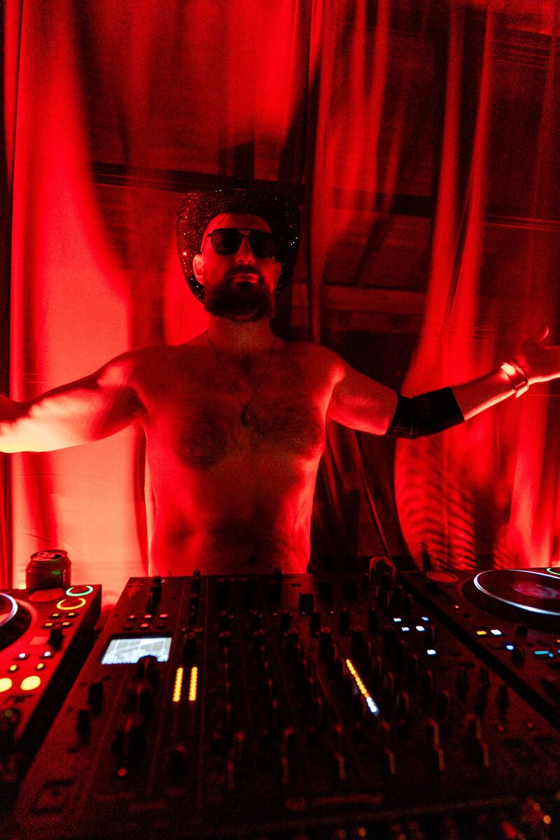 SAYLESS at L'art de Connection